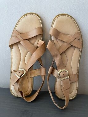Born Leather Tan Strappy Buckle Sandals
